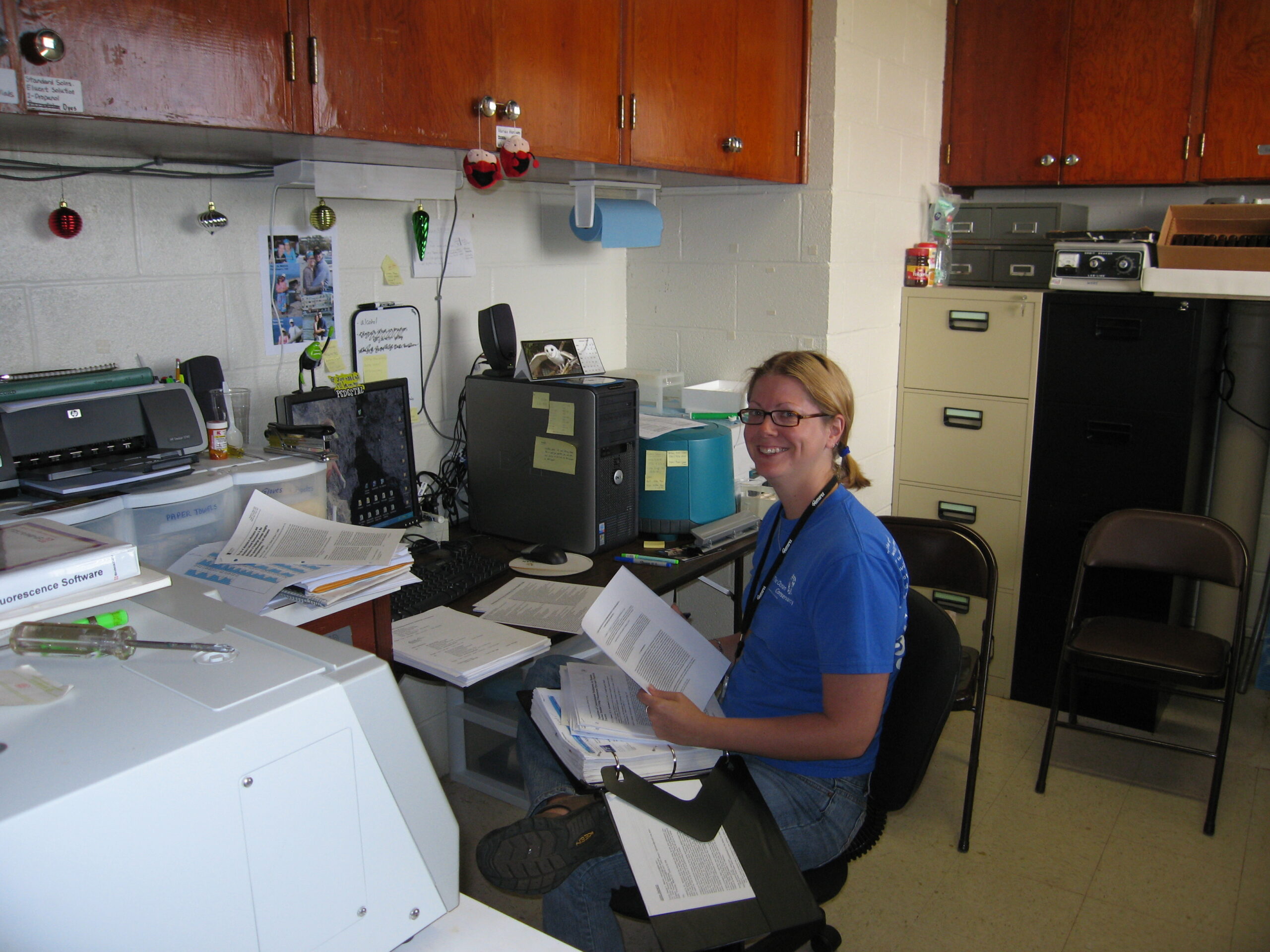 Michelle in lab_20070228_1